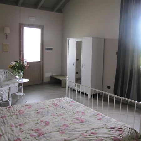Agriturismo Bassanine Monticelli dʼOngina Pokój zdjęcie
