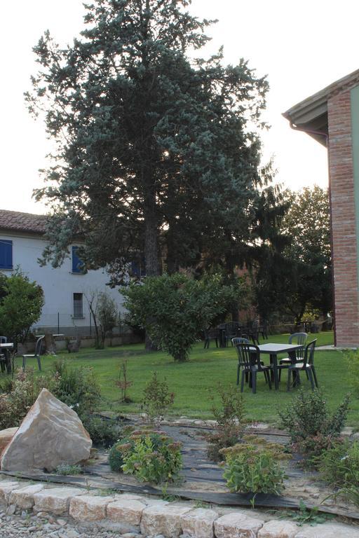 Agriturismo Bassanine Monticelli dʼOngina Zewnętrze zdjęcie