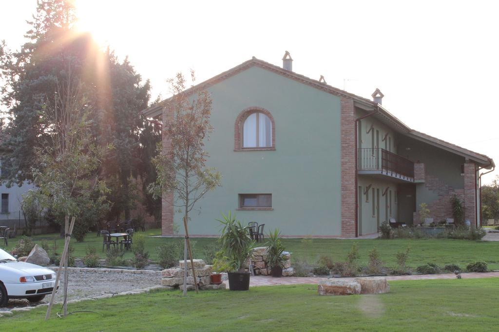 Agriturismo Bassanine Monticelli dʼOngina Zewnętrze zdjęcie