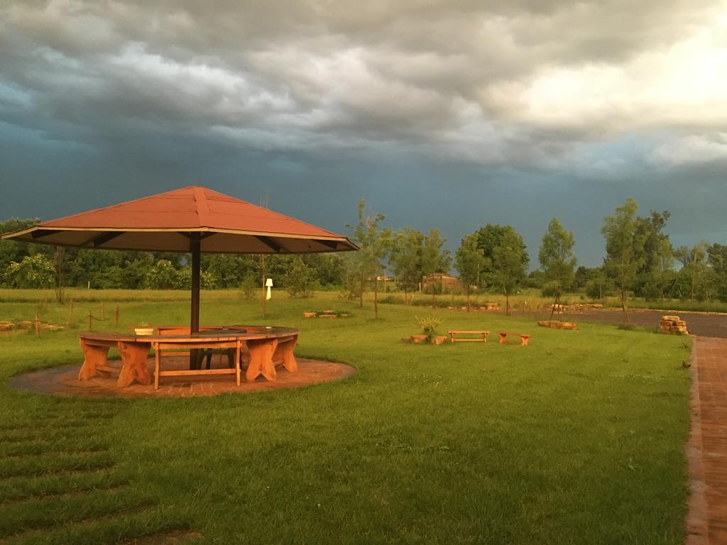 Agriturismo Bassanine Monticelli dʼOngina Zewnętrze zdjęcie