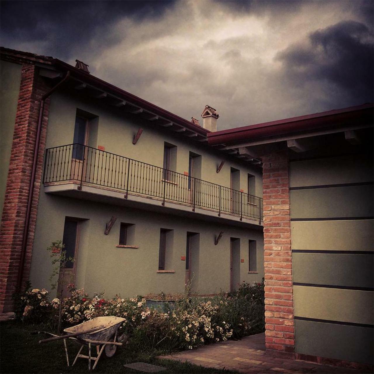 Agriturismo Bassanine Monticelli dʼOngina Zewnętrze zdjęcie